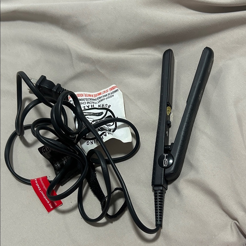 HSI Black Hair Straightener